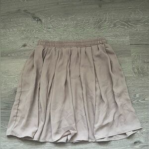 Brandy Melville taupe nude colored skirt